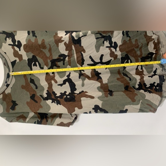 PACSUN, MENS CAMO PRINT LONGER FIT SHORT SLEEVE CREW NECK - Picture 4 of 8